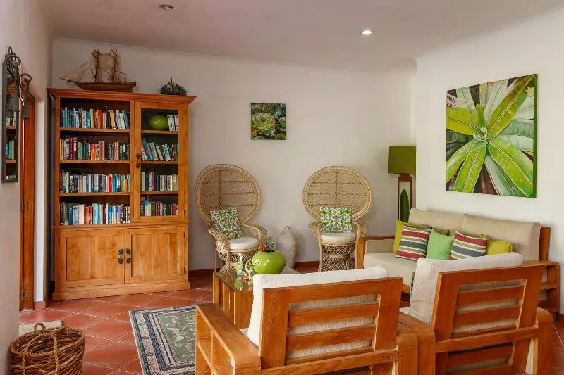 استراحتگاه L Habitation Cerf Island