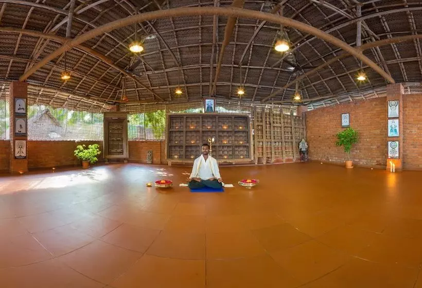 استراحتگاه Soma Manaltheeram Ayurveda Beachvillage