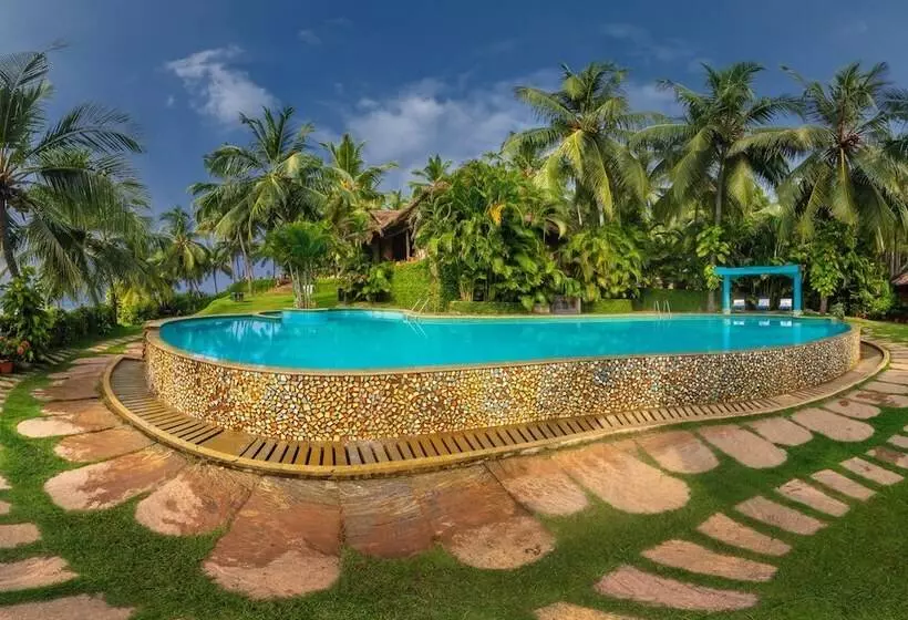 استراحتگاه Soma Manaltheeram Ayurveda Beachvillage