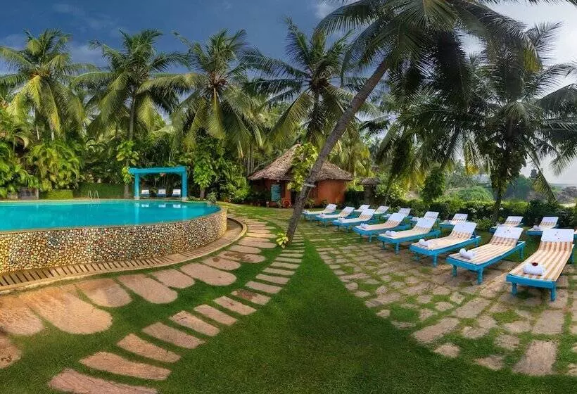 استراحتگاه Soma Manaltheeram Ayurveda Beachvillage