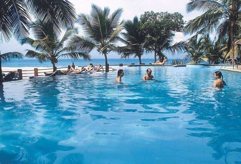 منتجع Soma Manaltheeram Ayurveda Beachvillage