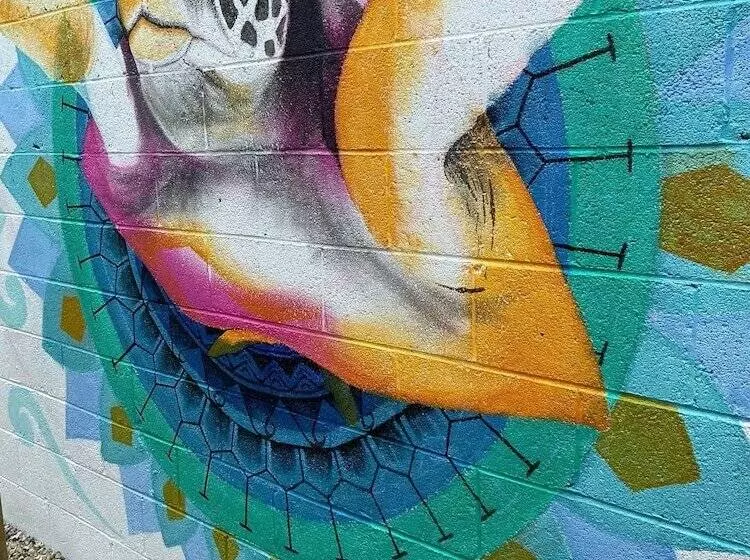 استراحتگاه The Black Pearl Beach Side Apartments