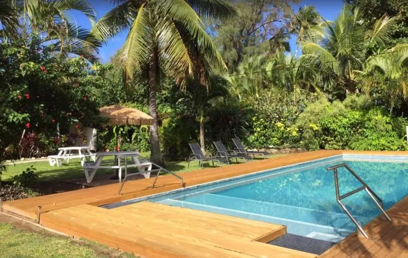 استراحتگاه The Black Pearl Beach Side Apartments