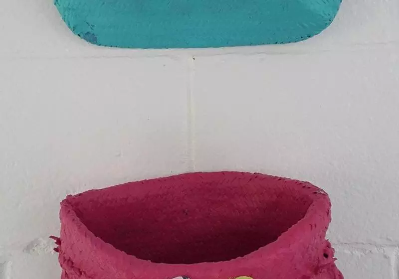 استراحتگاه The Black Pearl Beach Side Apartments