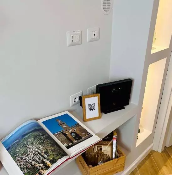 Aamiaismajoitus (B&B) Palazzo Raffaella Casa Vacanze