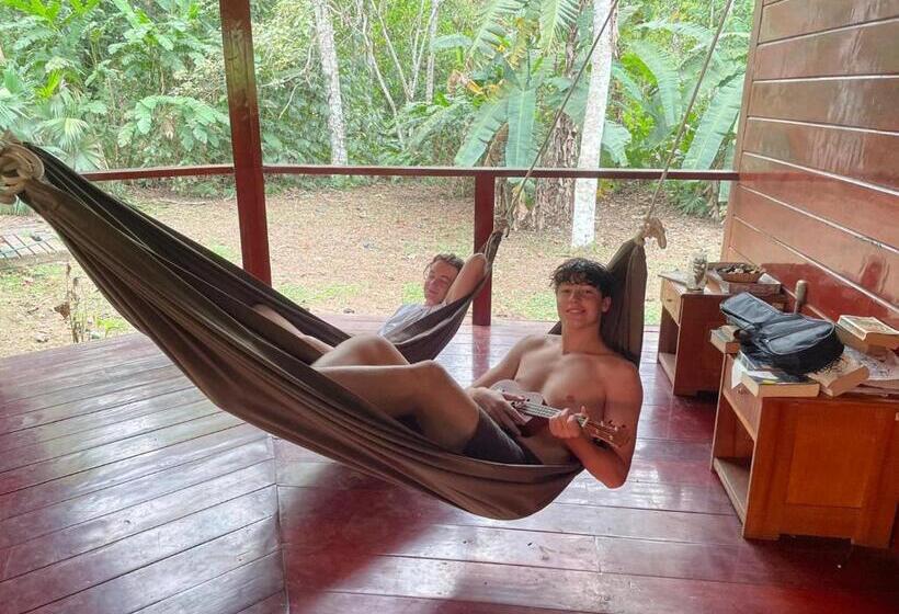 تختخواب و صبحانه Tambopata Edosikiana Lodge