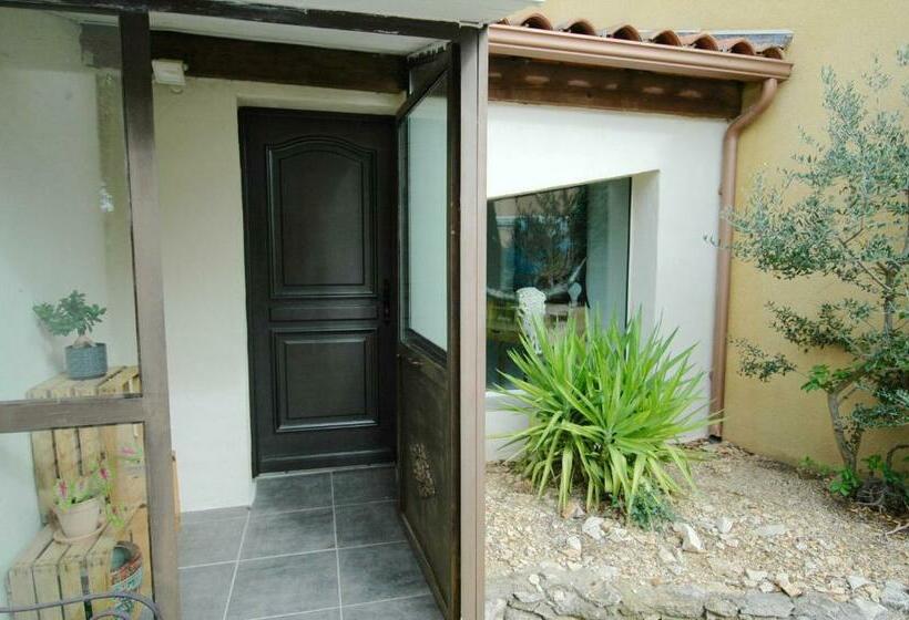 צימר Clos De La Bellevue