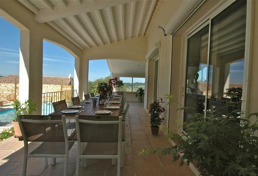 צימר Clos De La Bellevue