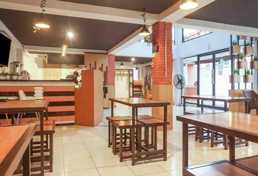 בית מלון כפרי Collection O 91226 M Kostel Syariah