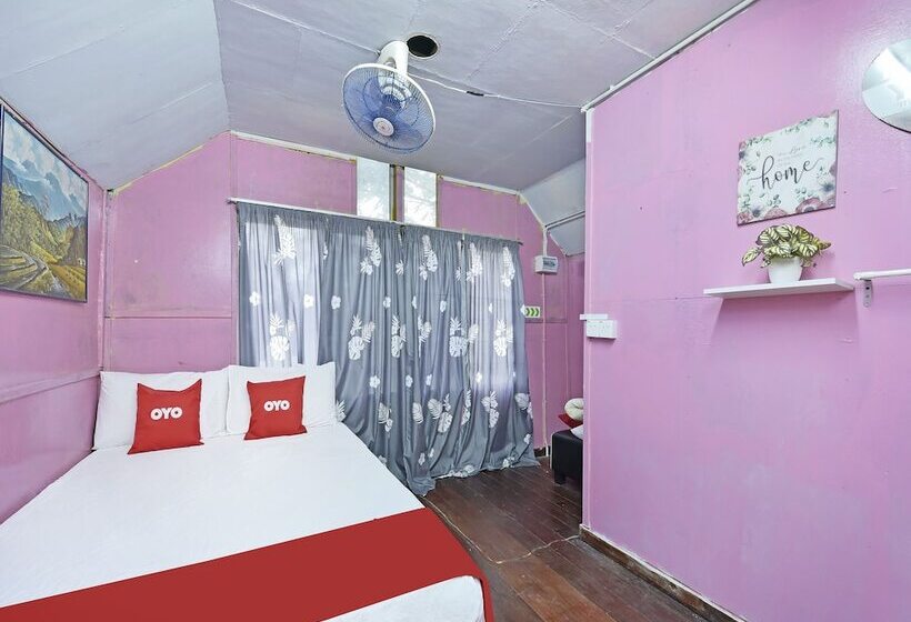 בית מלון כפרי Oyo 90519 Sibling Cottage