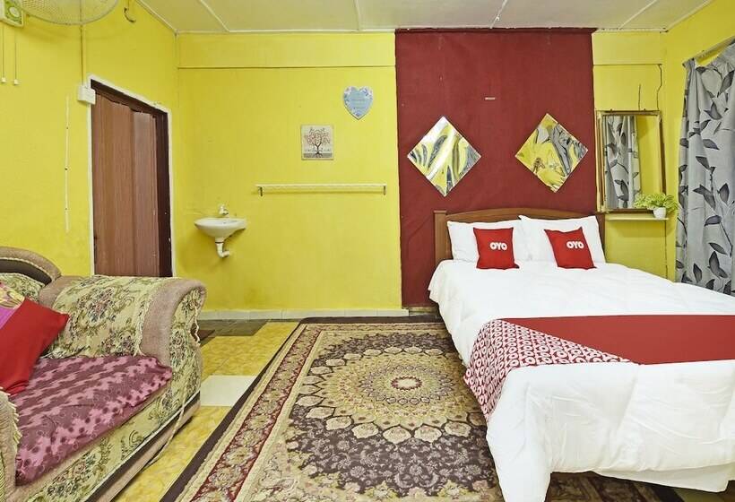 בית מלון כפרי Oyo 90519 Sibling Cottage