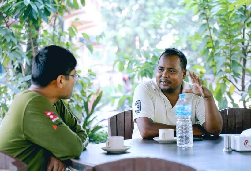 هتل Vista Chitwan