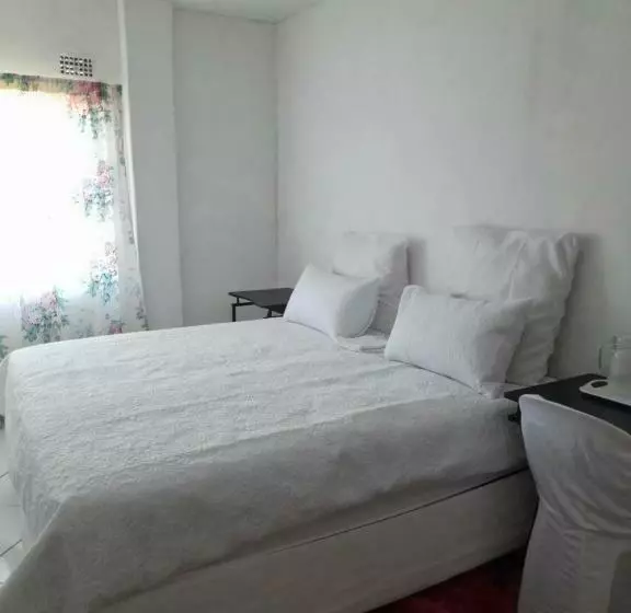 Majatalo Sunset Guesthouse   Mthatha