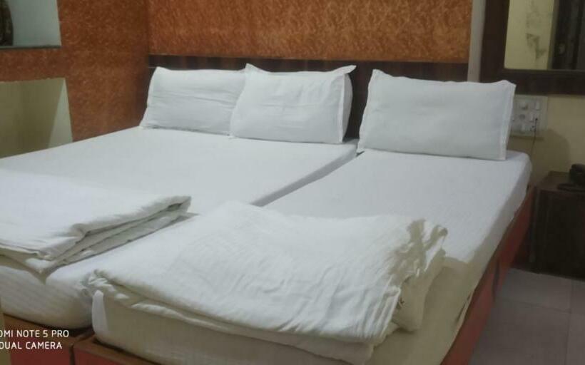 Hotel Sea View   Near Taj