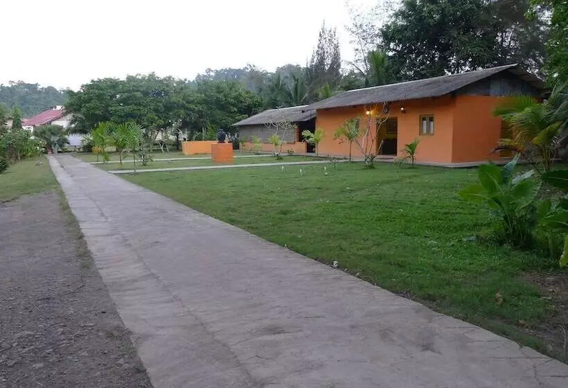 Hotelli Anugama Resort