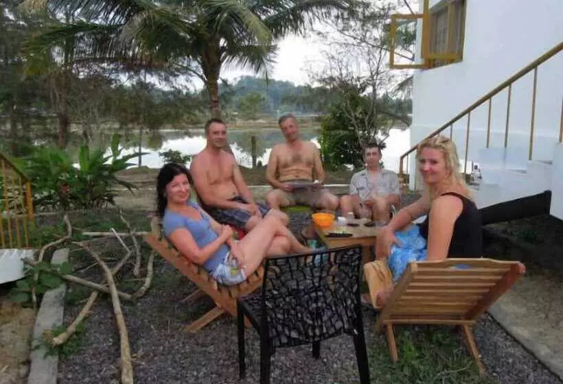 Hotelli Anugama Resort