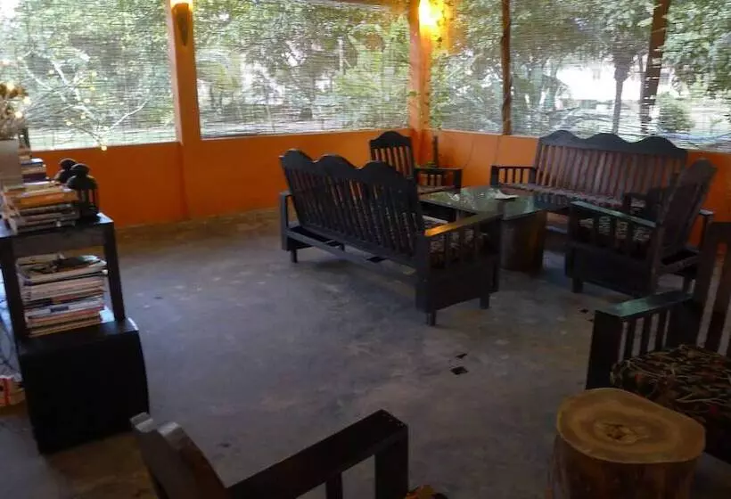 Hotelli Anugama Resort