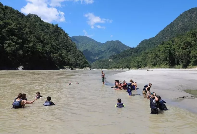 هتل Atali Ganga Resort, Rishikesh