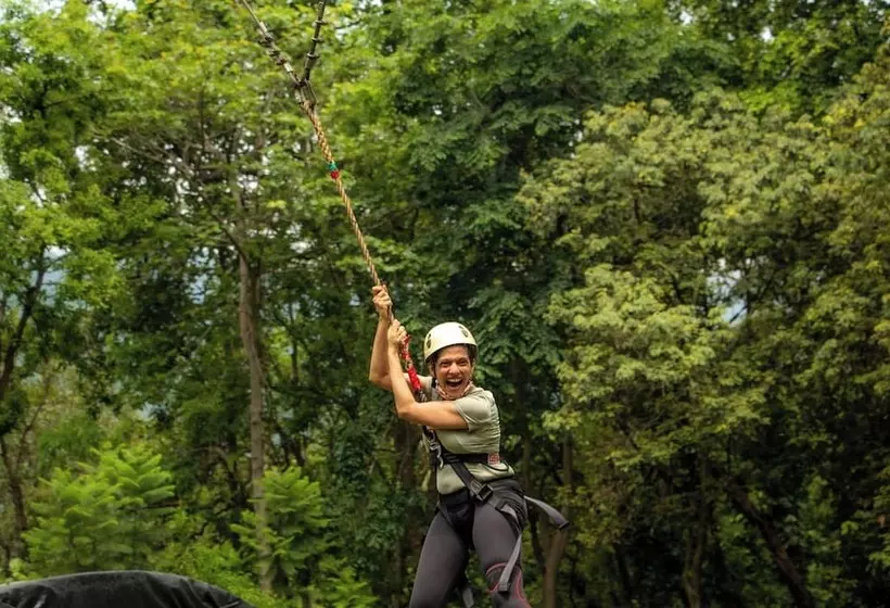 هتل Atali Ganga Resort, Rishikesh