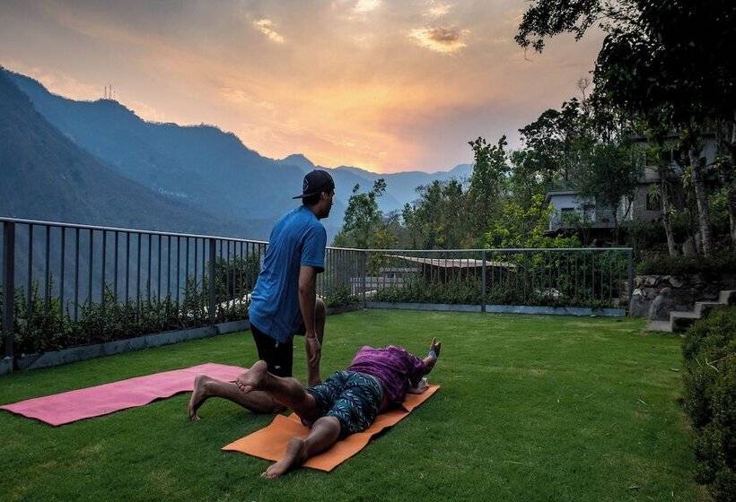 בית מלון כפרי Atali Ganga Resort, Rishikesh