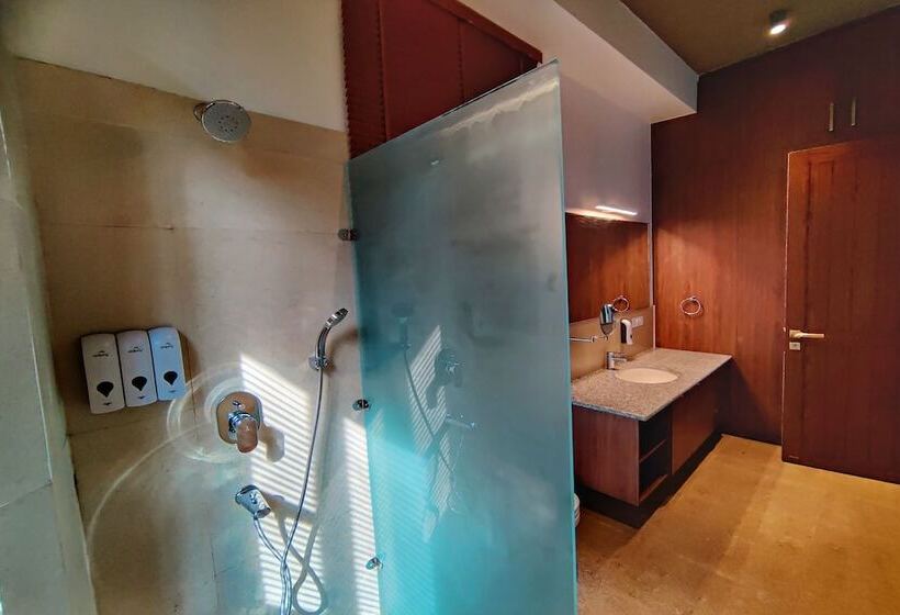 בית מלון כפרי Atali Ganga Resort, Rishikesh