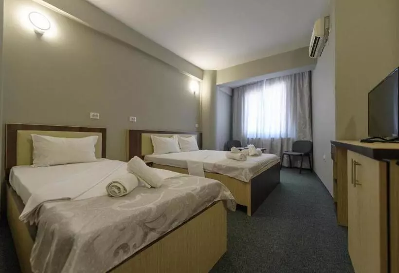 Hotel Cora