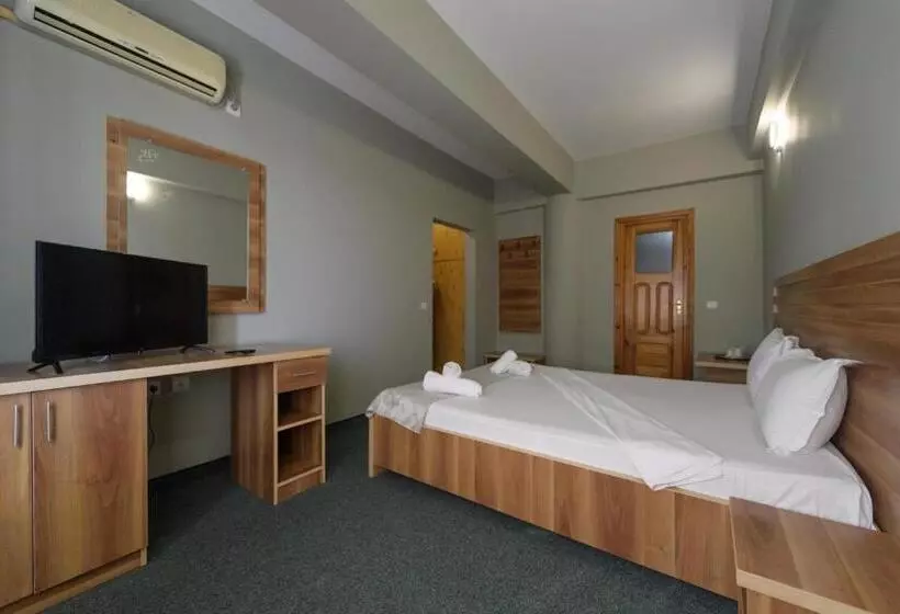 Hotel Cora