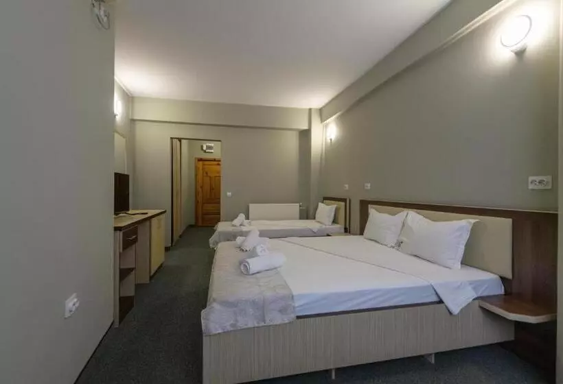 Hotel Cora