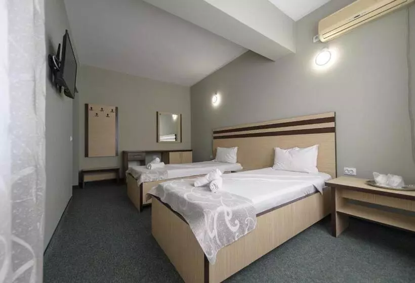 Hotel Cora