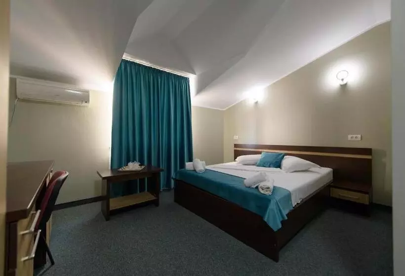 Hotel Cora