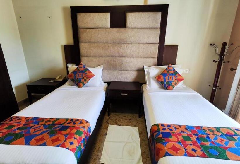 فندق Crystal Paark Inn By Blu Orchid Groups