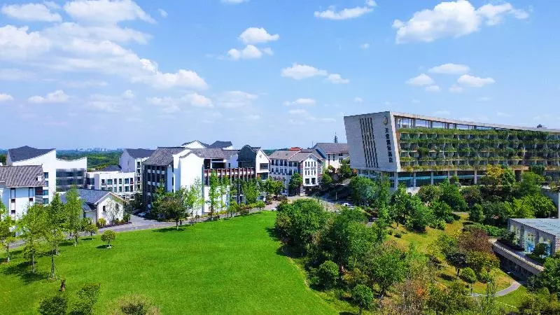 Hotel Intercontinental Sancha Lake, An Ihg