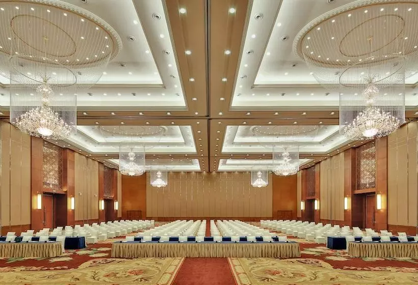 Hotel Intercontinental Sancha Lake, An Ihg