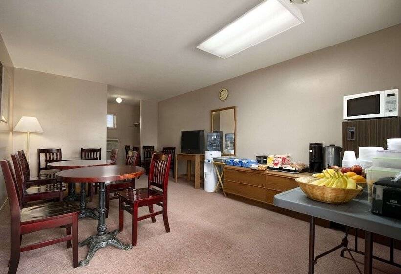 호텔 Knights Inn Lindsay