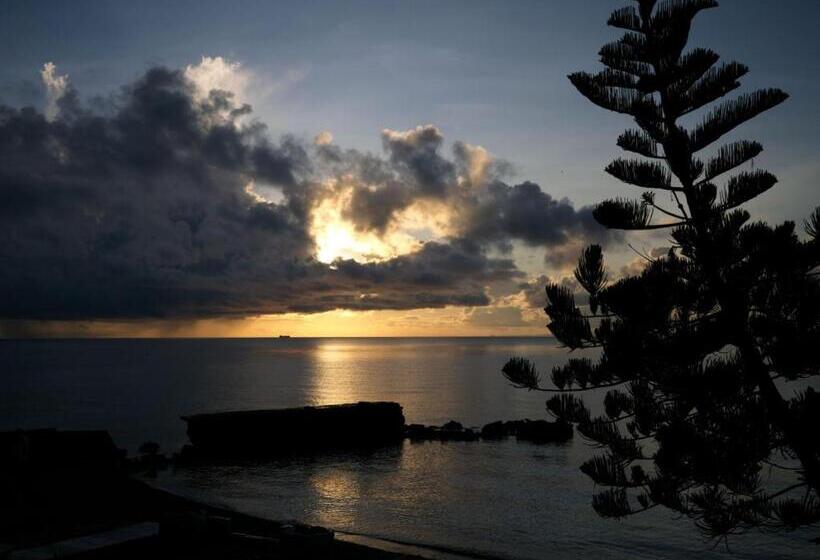 Otel Las Flores Beachside