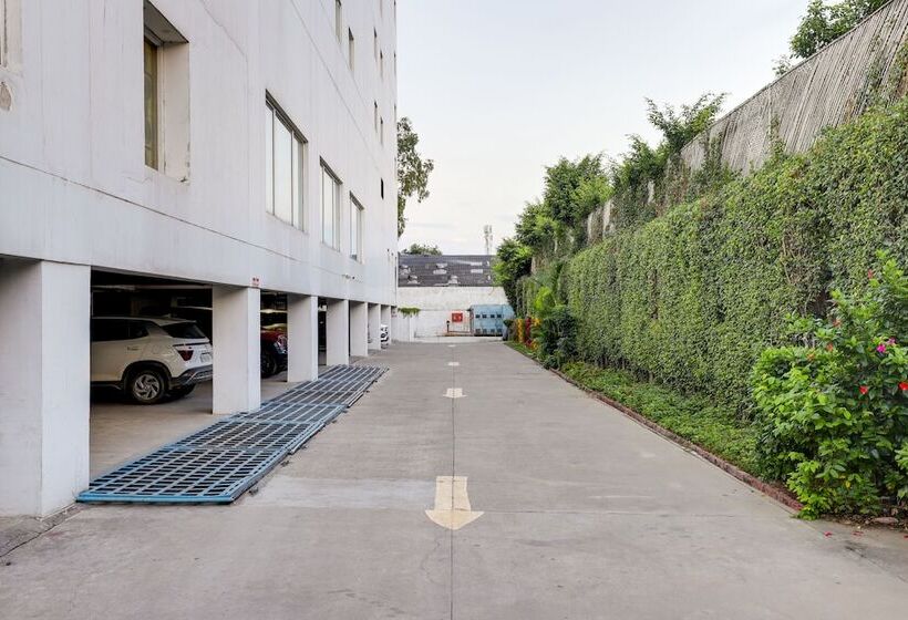 Lemon Tree Hotel Chandigarh