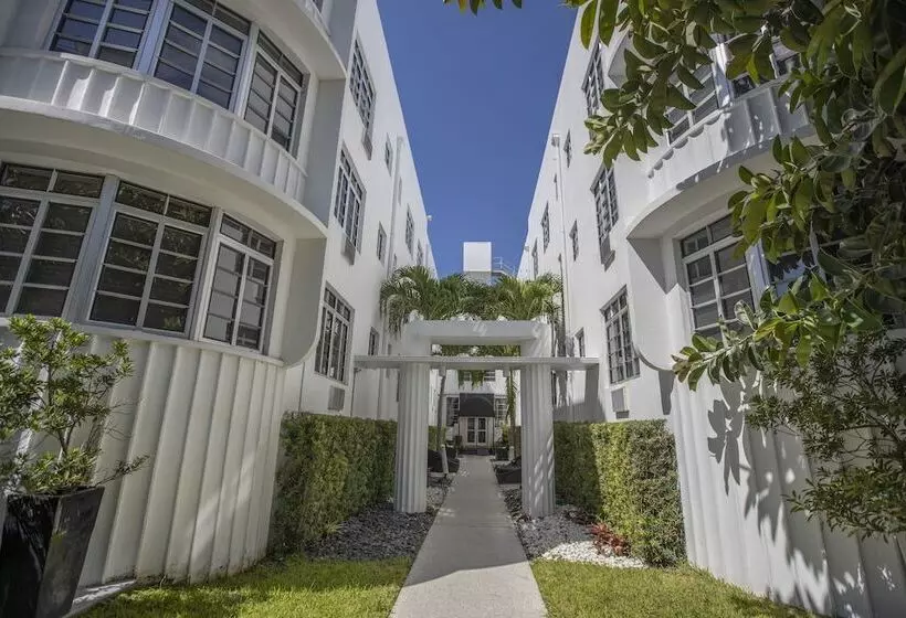 Szálloda Lincoln Arms Suites