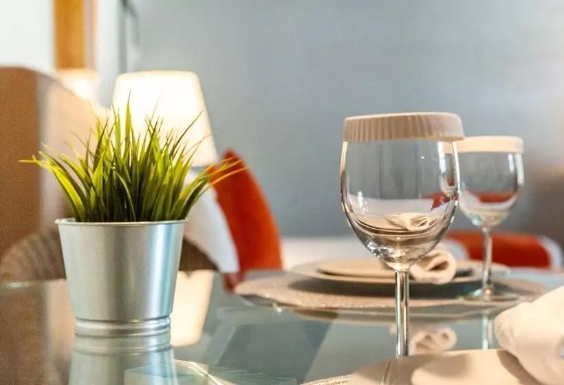 Szálloda Lincoln Arms Suites