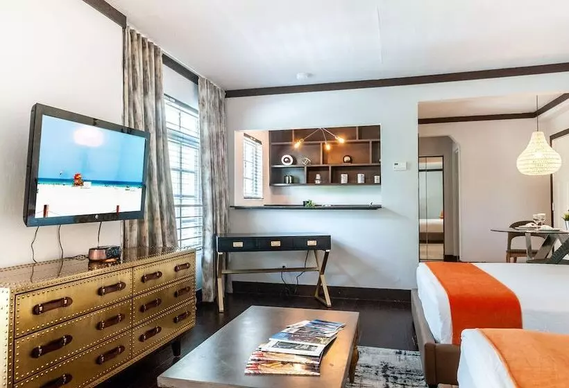 Szálloda Lincoln Arms Suites