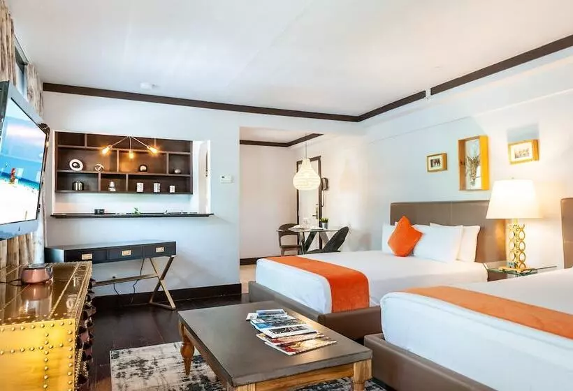 Szálloda Lincoln Arms Suites