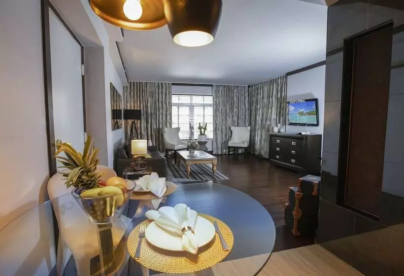 Szálloda Lincoln Arms Suites