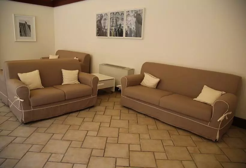 בית מלון כפרי Miramare