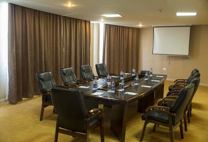 Protea Hotel By Marriott Entebbe
