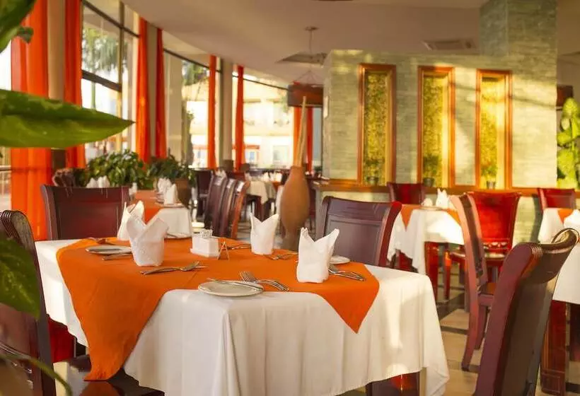 Protea Hotel By Marriott Entebbe