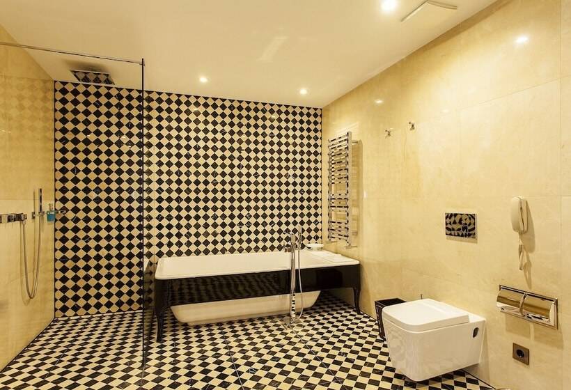 Quentin Boutique Hotel