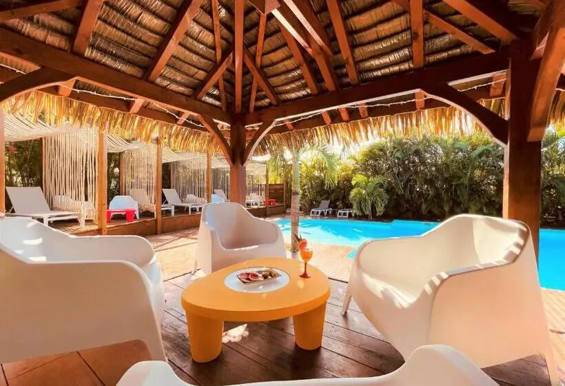 هتل Résidence Tropicana Suites