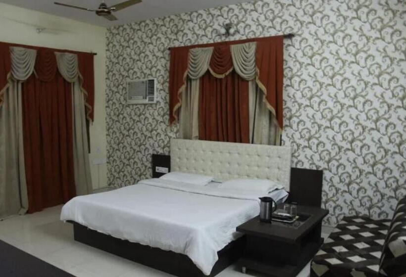 Отель Sanctuary Resort