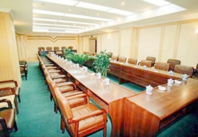 Отель Shunhua International