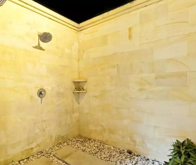 Villa Nala
