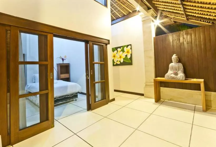 Villa Nala